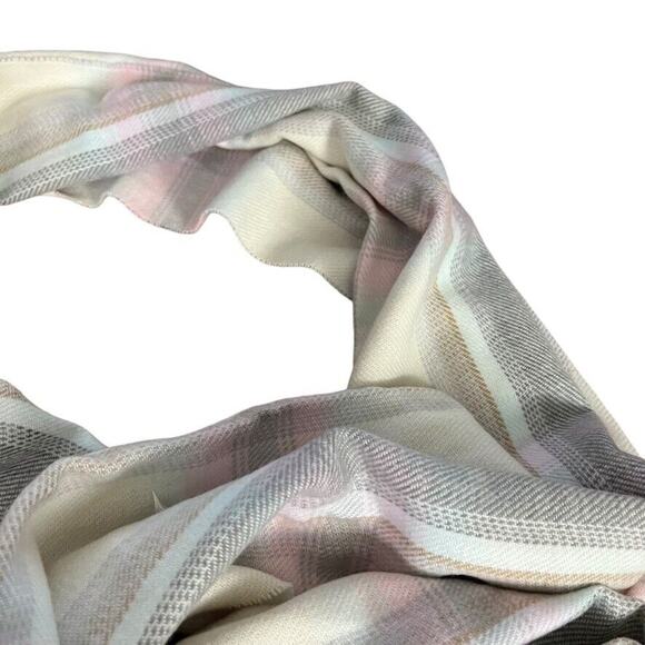 100% Pure Cashmere Made in Scotland Plaid Womens Fringe Pink Gray Scarf 68x12" - Picture 4 of 15